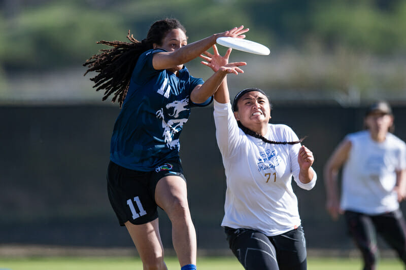 Minneapolis Drag'n Thrust vs. Seattle Mixtape in quarterfinals at the 2021 Club Championships. Photo: Sam Hotaling -- UltiPhotos.com