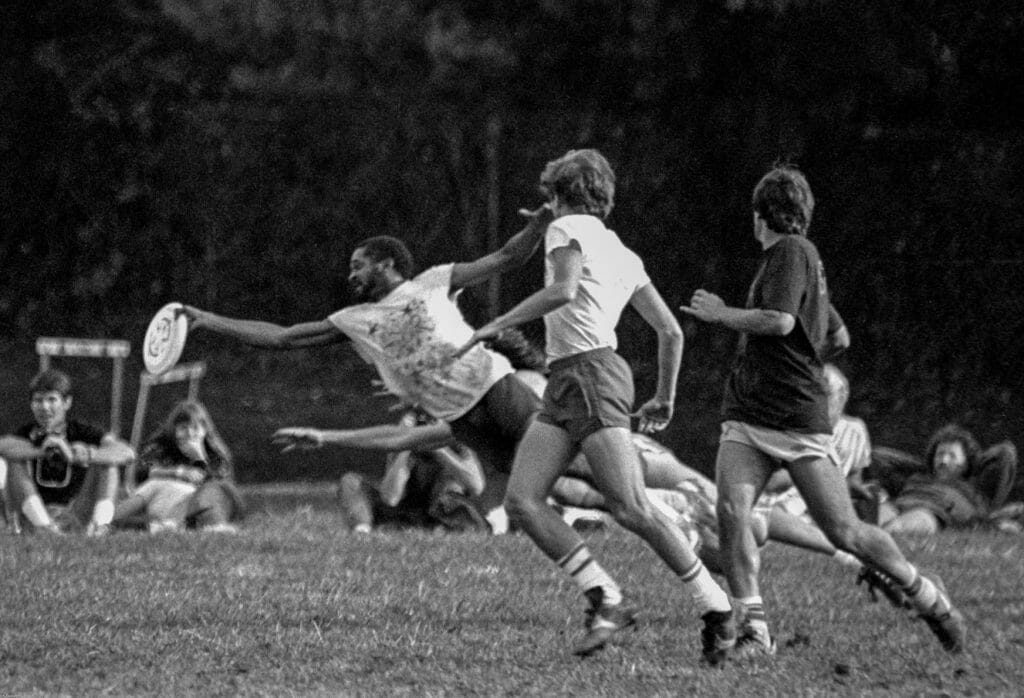Kaboom’s Gordon Christmas with the layout catch in the 1985 final versus Flying Circus. Photo: Dan Hyslop