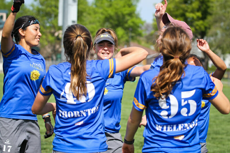 UC Davis cheering. Photo: Kristina Geddert -- UltiPhotos.com