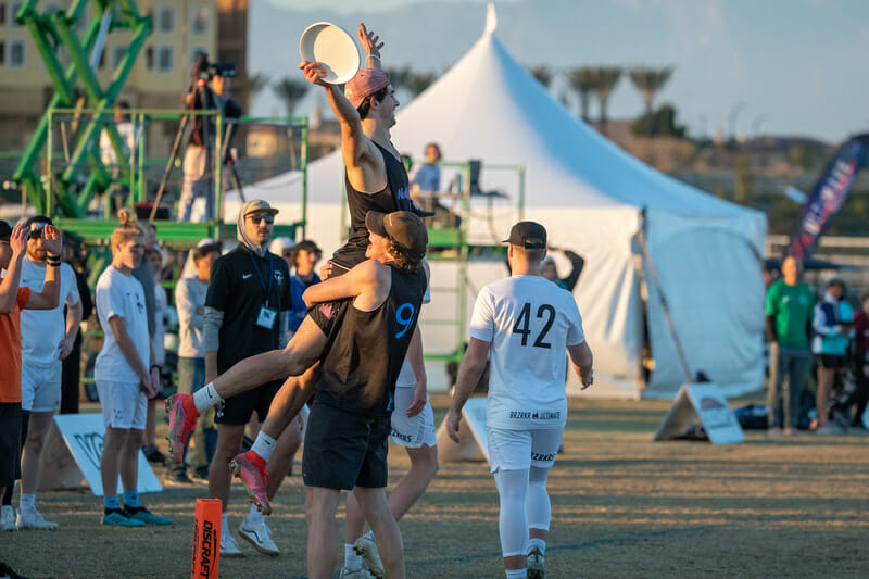 Middlebury Pranksters celebrate a win in their men's semifinal against St. Olaf Berzerkers. Photo: Rodney Chen -- UltiPhotos.com