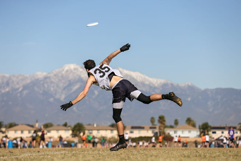 Carleton CHOP at the 2021 D-III College Championships in Norco, CA. Photo: Paul Rutherford -- UltiPhotos.com