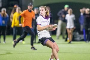 Washington's Abby Hecko. Photo: Rodney Chen -- UltiPhotos.com