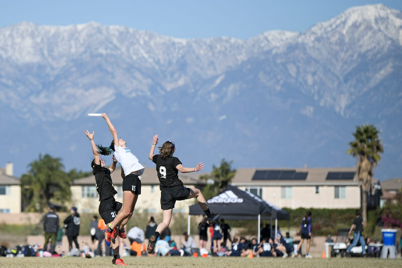 Compete at the 2021 Collegiate Championships in Norco, CA.  Photo: Isaac Wasserman - UltiPhotos.com