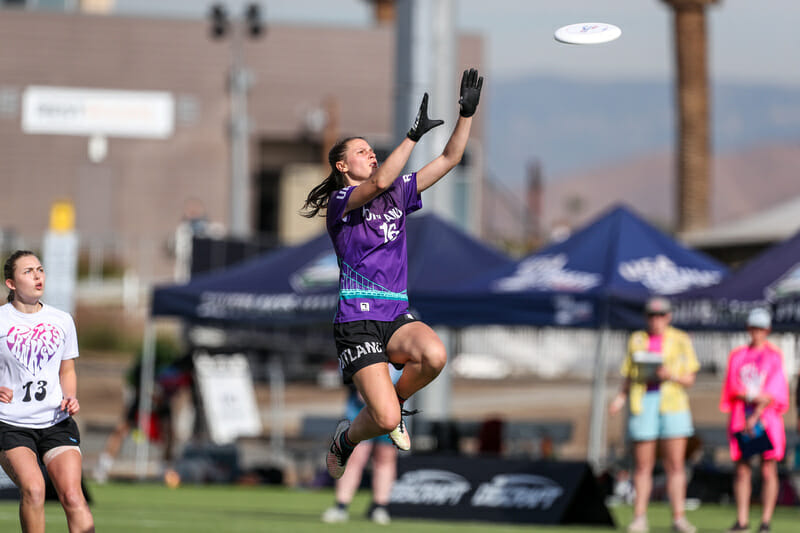 Portland's Kim Dorr in the 2021 College Championships title game. Photo: Paul Rutherford -- UltiPhotos.com