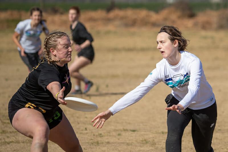 SYZYGY: CARLETON WOMEN'S ULTIMATE - Home