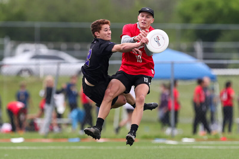 Tpny Venneri was a highlight machine for Washington on Day 1 of the 2022 D-I College Championships. Photo: Paul Rutherford -- UltiPhotos.com