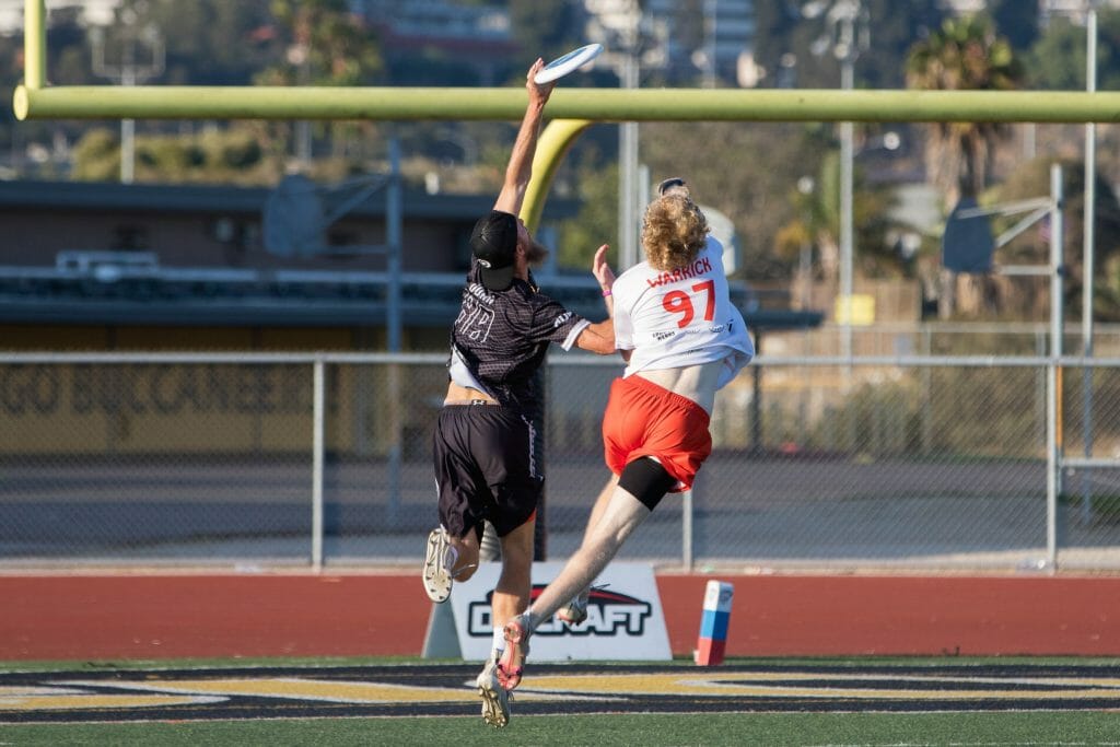 San Diego Growlers' Travis Dunn in a Week 9 regular season American Ultimate Disc League frisbee matchup against Portland Nitro.