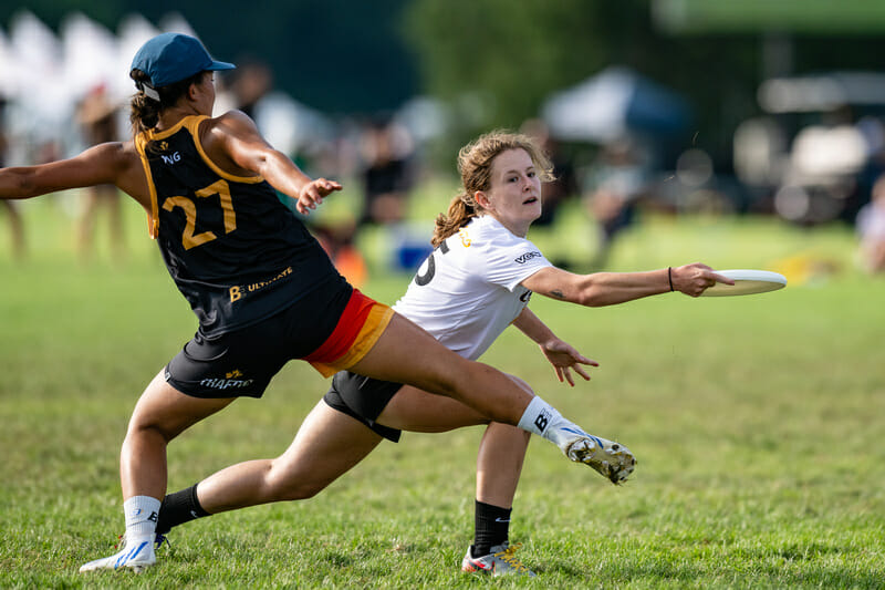 Toronto 6ixers were winners on Wednesday, knocking off compatriots Traffic in the Round of 16. Photo: Sam Hotaling -- UltiPhotos.com