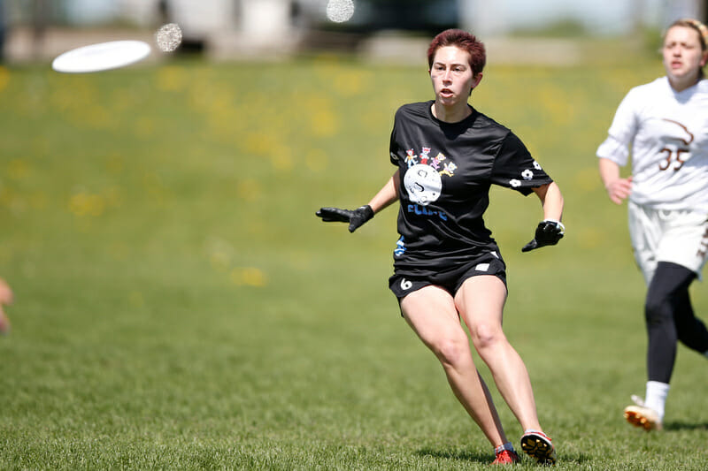 Carleton's Molly Schwartz. Photo: William 'Brody' Brotman -- UltiPhotos.com