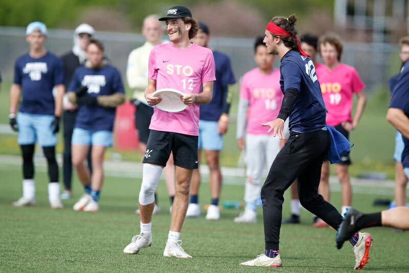 St. Olaf's Gordon Larson. Photo: William 'Brody' Brotman -- UltiPhotos.com