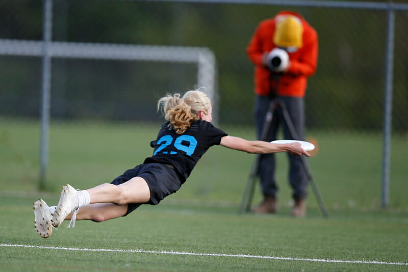 St. Olaf's Anna Clements. Photo: William 'Brody' Brotman -- UltiPhotos.com