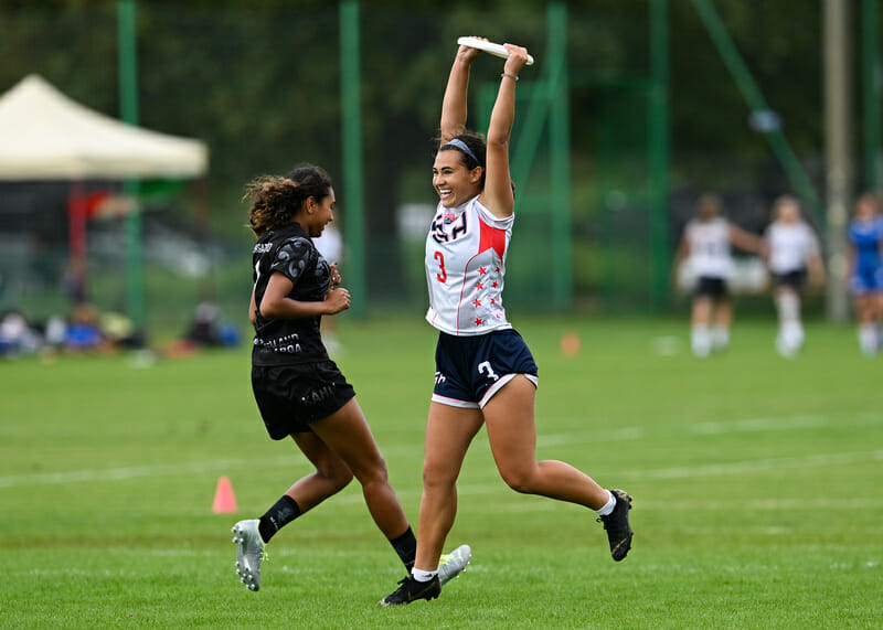 Elise Freedman has been a driving force downfield for the US over hte first few days of WJUC 2022. Photo: Kevin Leclaire -- UltiPhotos.com