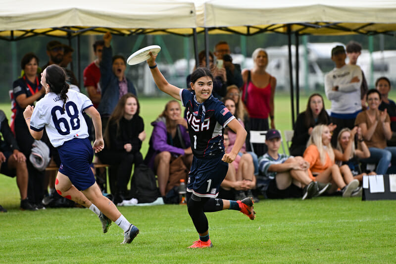 Chloe Hakimi catches the gold-medal winning goal at WJUC 2022. Photo: Kevin Leclaire -- UltiPhotos.com
